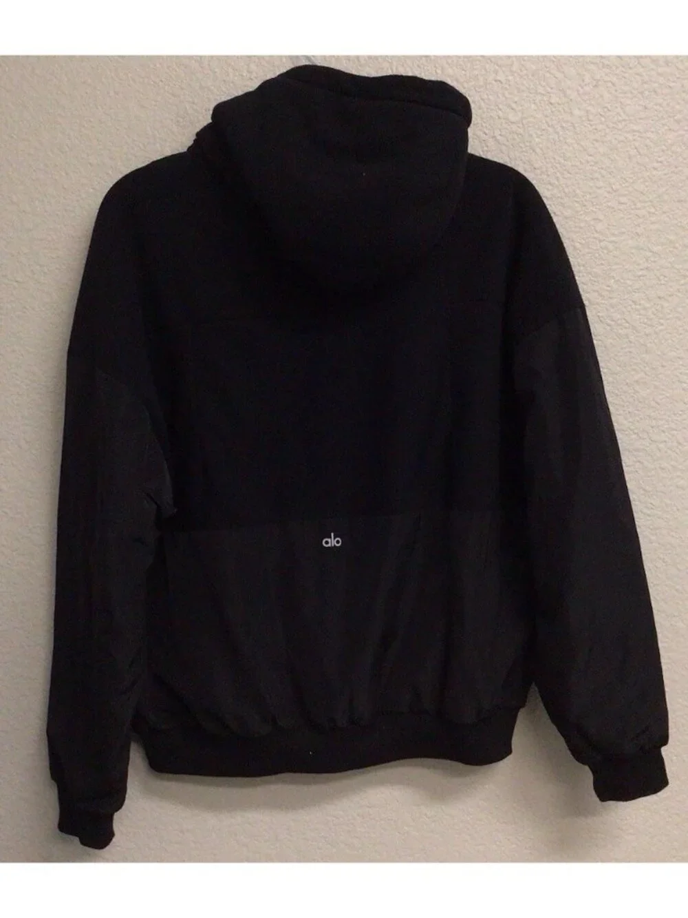 Alo Bomber Black Boxy Cozy Luxe Athleisure Jacket Hooded Warm Size Medium Fleece